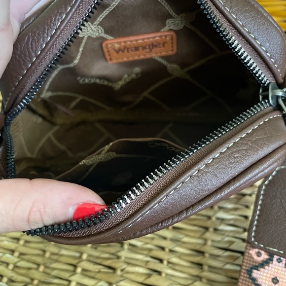 Saving for friend 😊Wrangler Brown and Pink Patterned Crossbody Bag - Picture 6 of 7